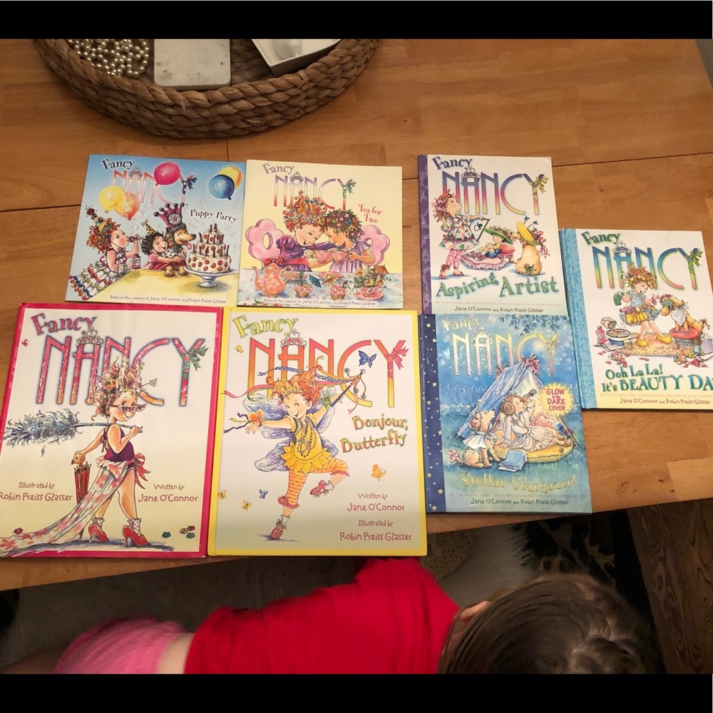 Fancy Nancy books lot. 7 books in total.